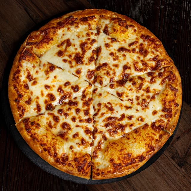 Megruli Khachapuri.