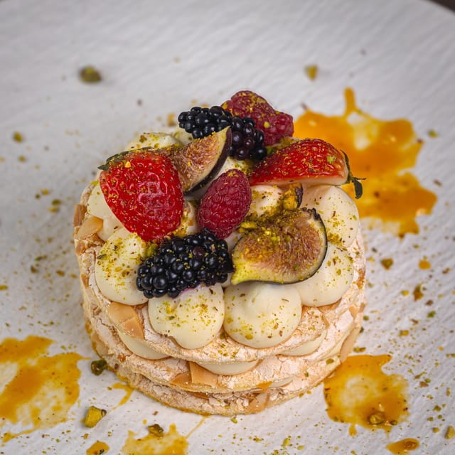 Meringue mille-feuille.