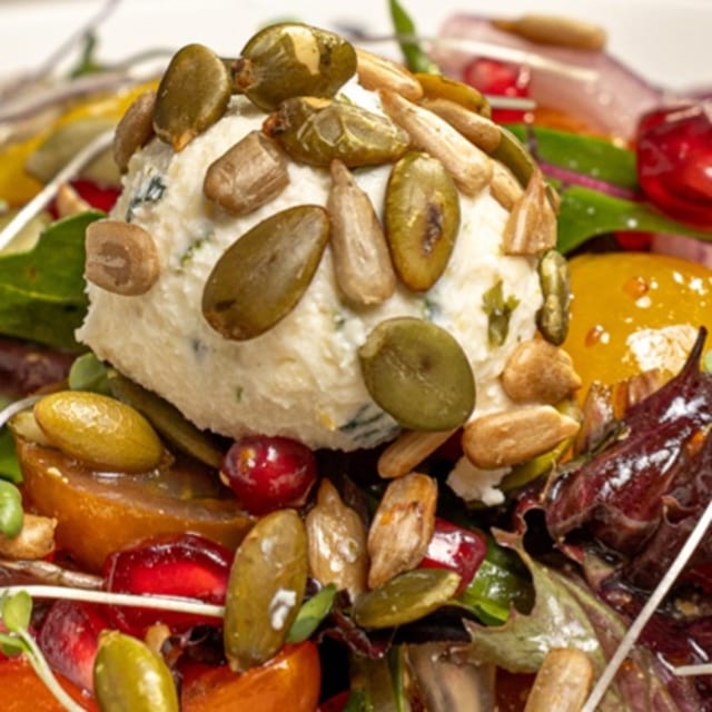 Ubani Salad (V).